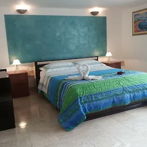Giardino Fiorito Apartment